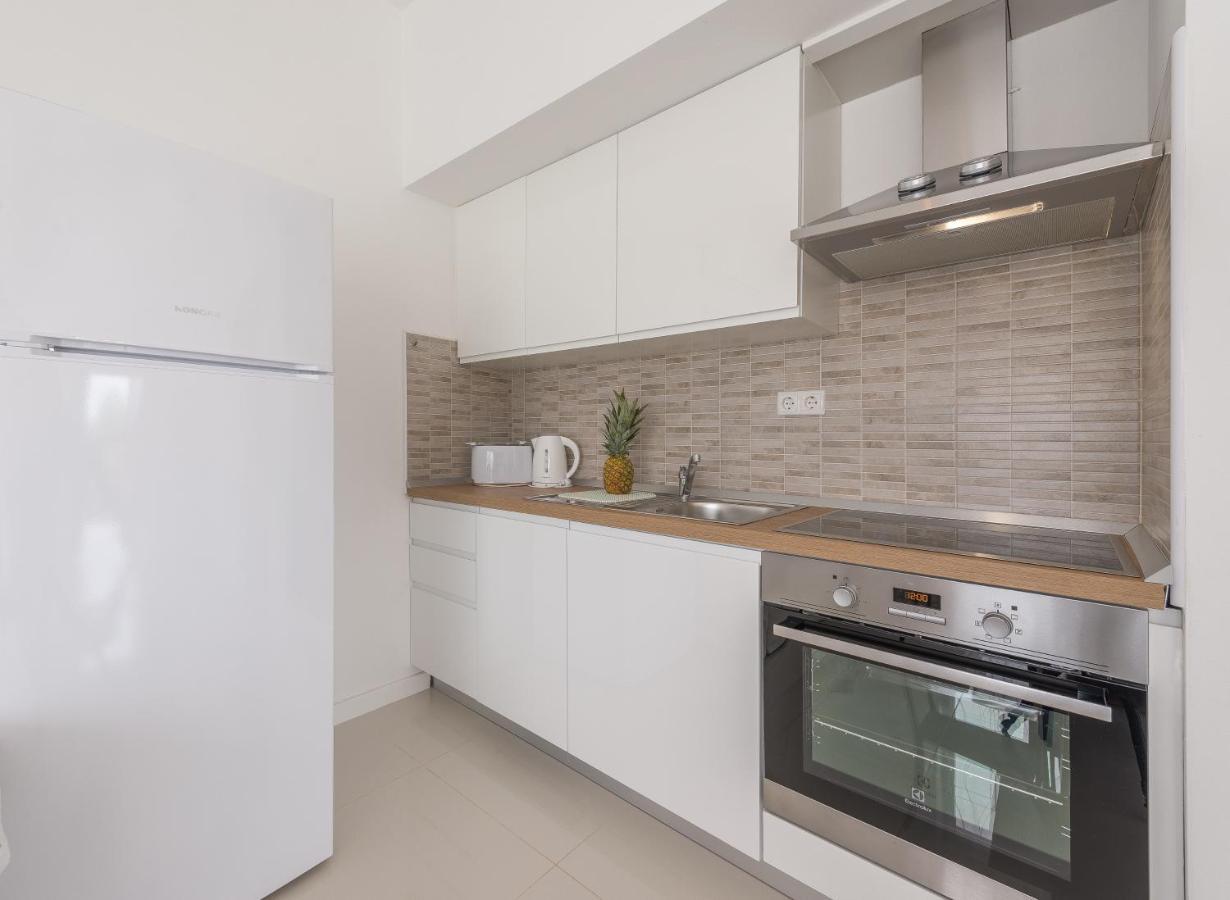 Windrose Apartments Vir Bagian luar foto