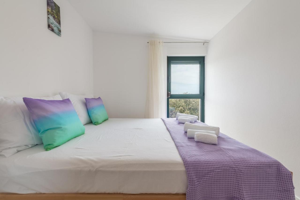 Windrose Apartments Vir Bagian luar foto